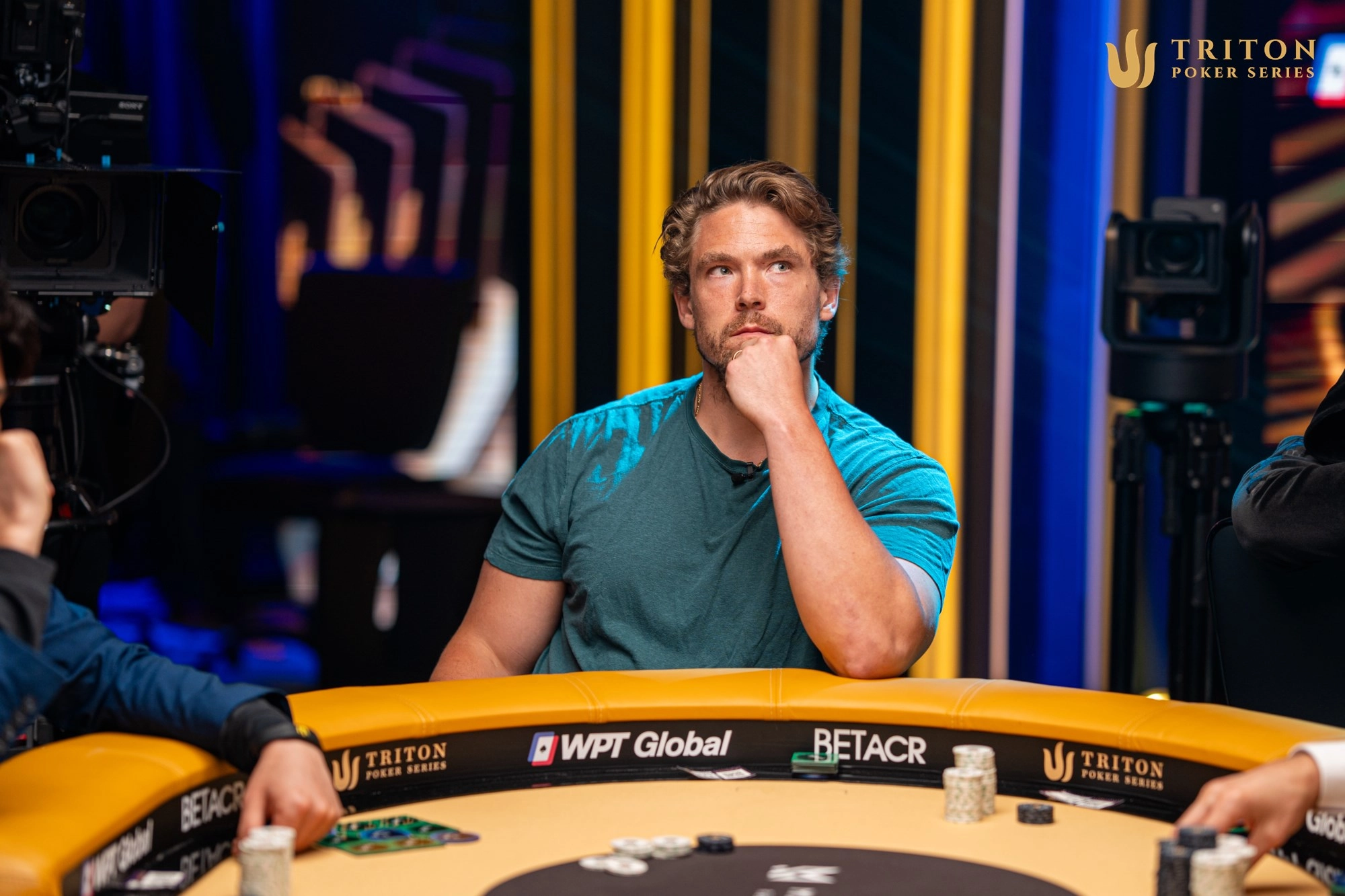 He is mortal after all. Alex Foxen knocked out in ninth