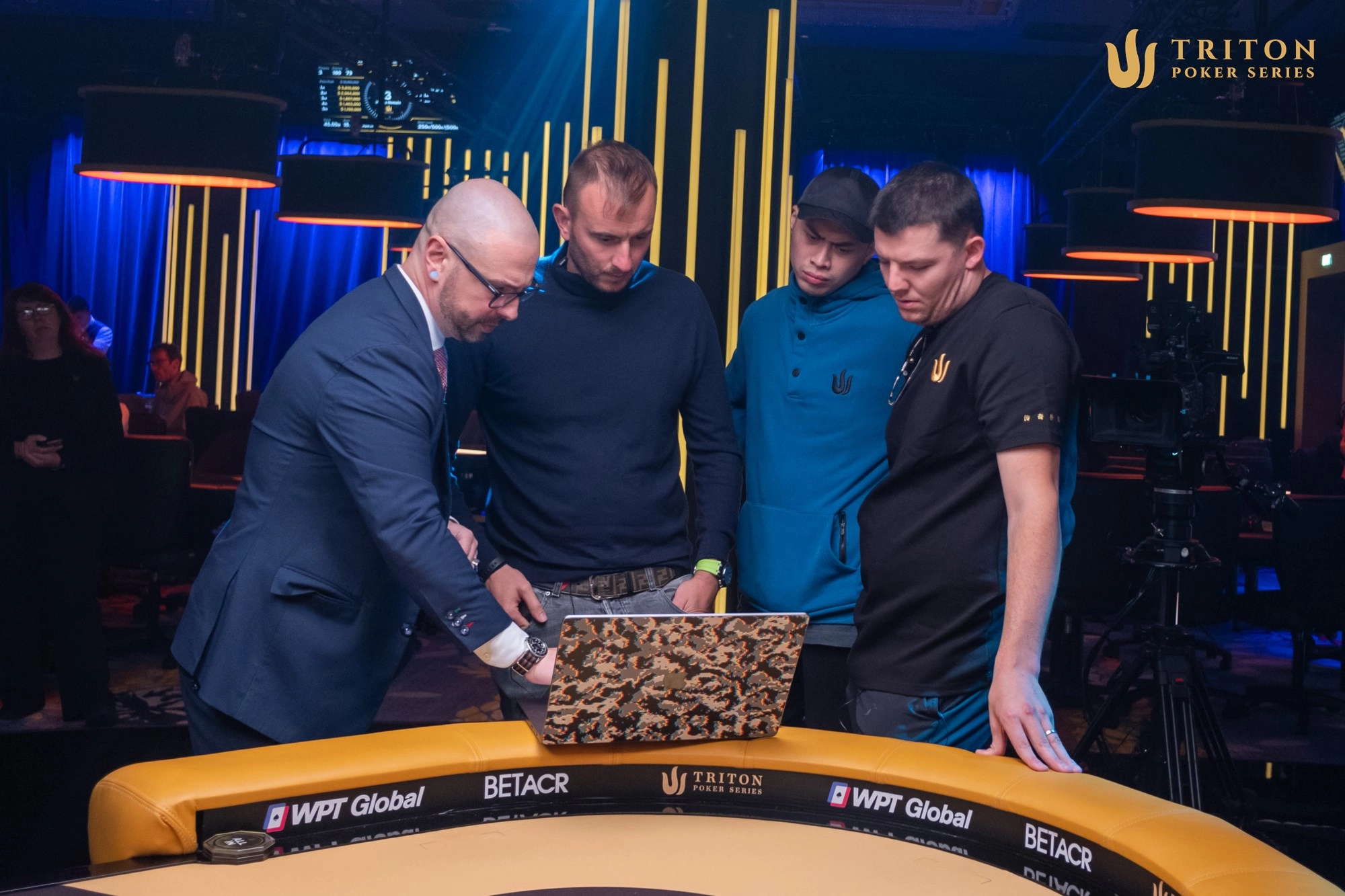 Three-handed deal negotiations start (but did not yield an agreement)