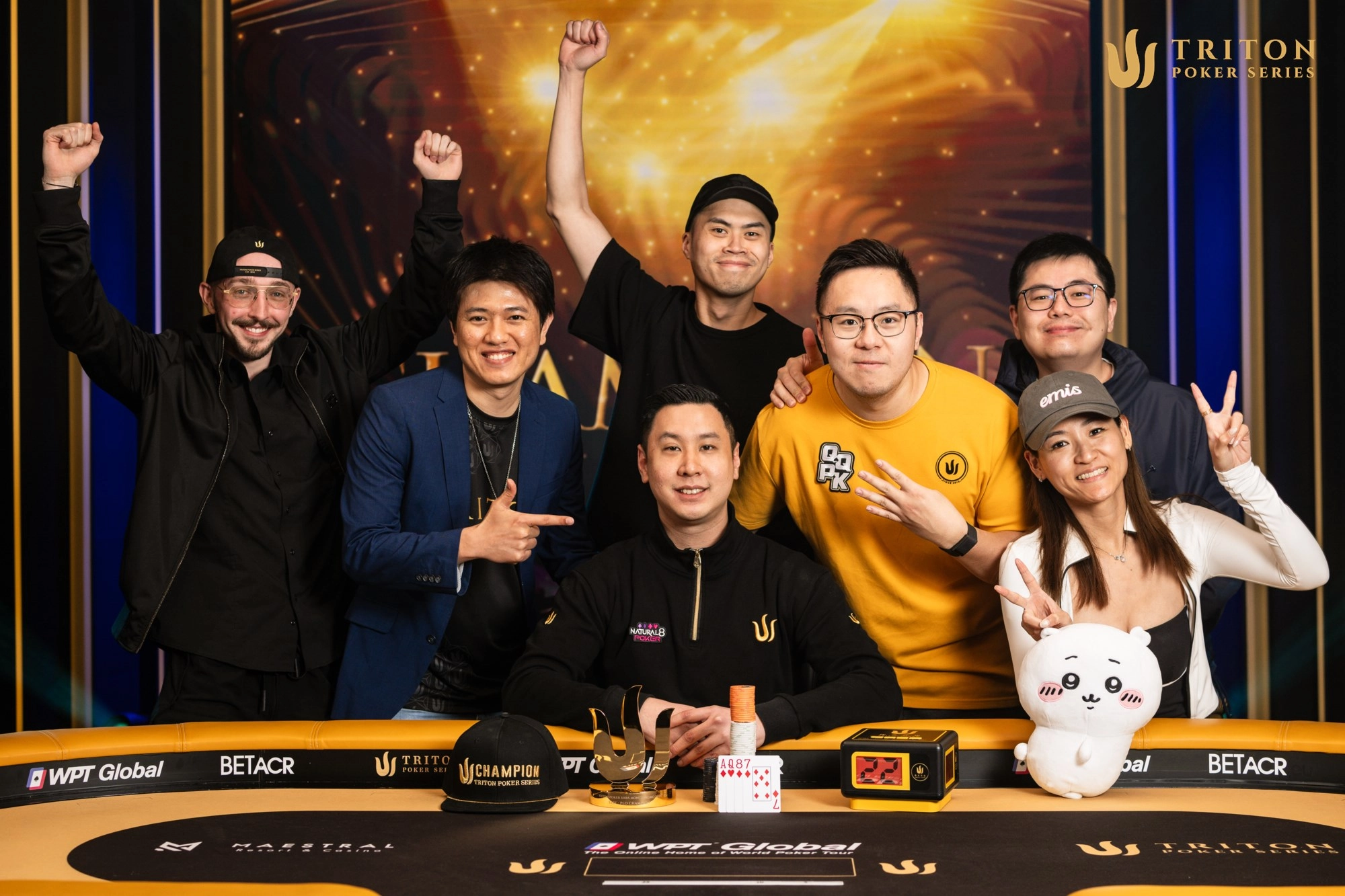 Matt Belcher, Poseidon Ho, Kiat Lee, Danny Tang and Lun Loon join Punnat Punsri in celebration