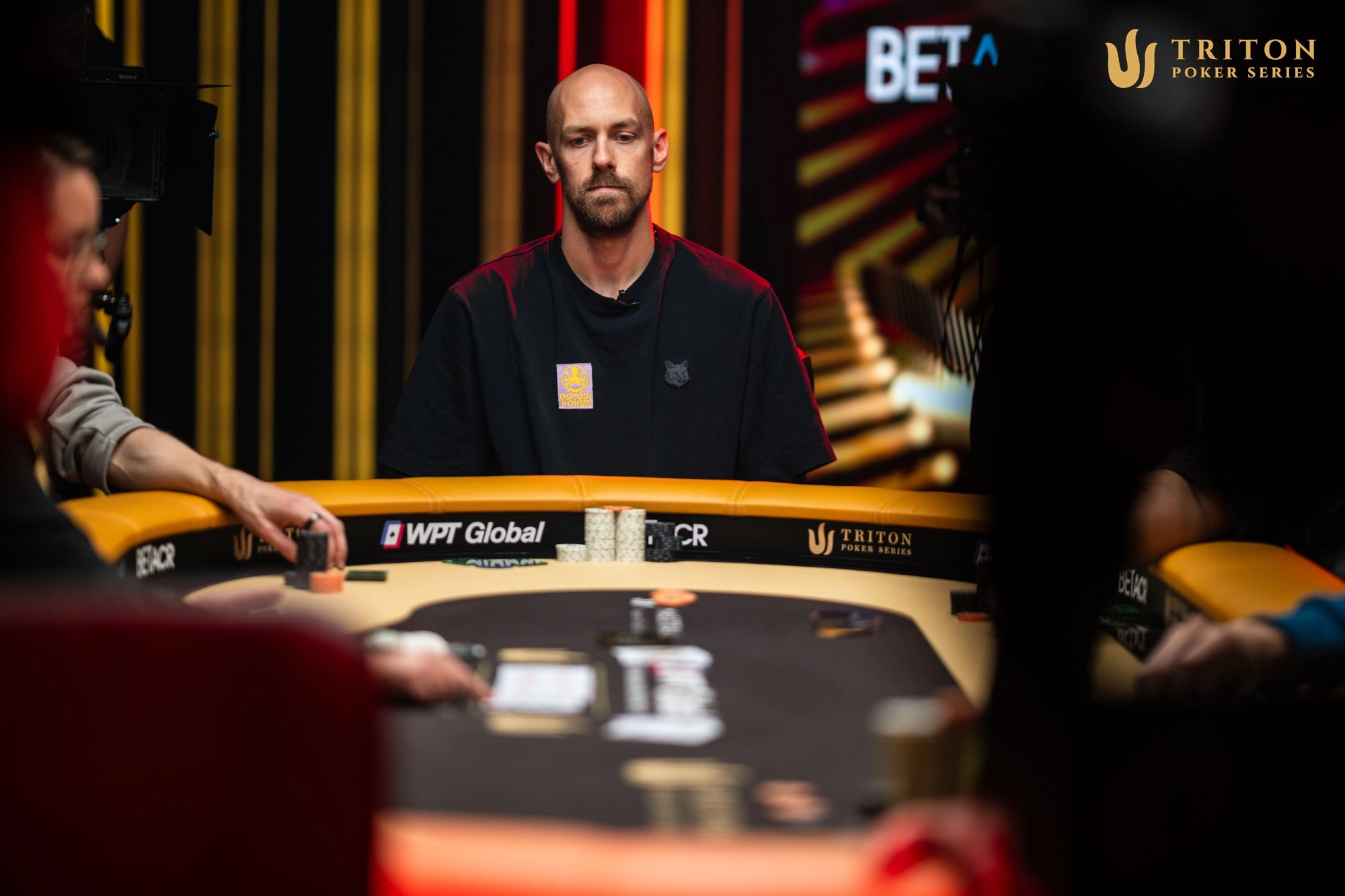 Stephen Chidwick's queens went down to pocket deuces